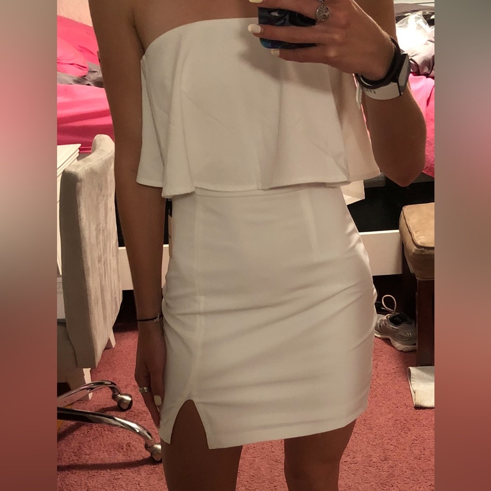 Superdown Ivory strapless Dress
